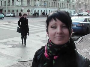 Может я и очкастая, но я такая же развратная