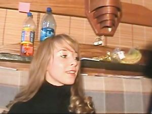 Попросил за деньги деваху провести его и трахнул