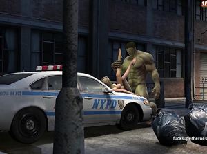 Огромный Халк трахает полицейскую на капоте машины