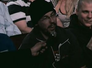 Германская модель показывает сиськи в прямом эфире телешоу