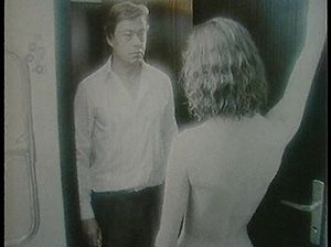 Девка встречает мужа с работы в обнаженном виде