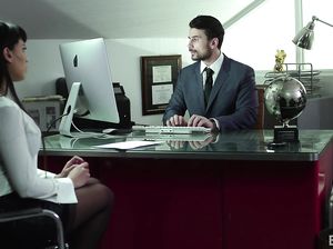 Грубый начальник жестко оттрахал секретаршу