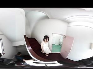 Красивую японку ебут толпой несколько парней