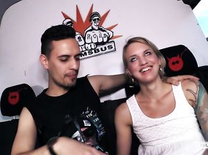 Пикап в машине обернулся для плоской немки качественным трахом